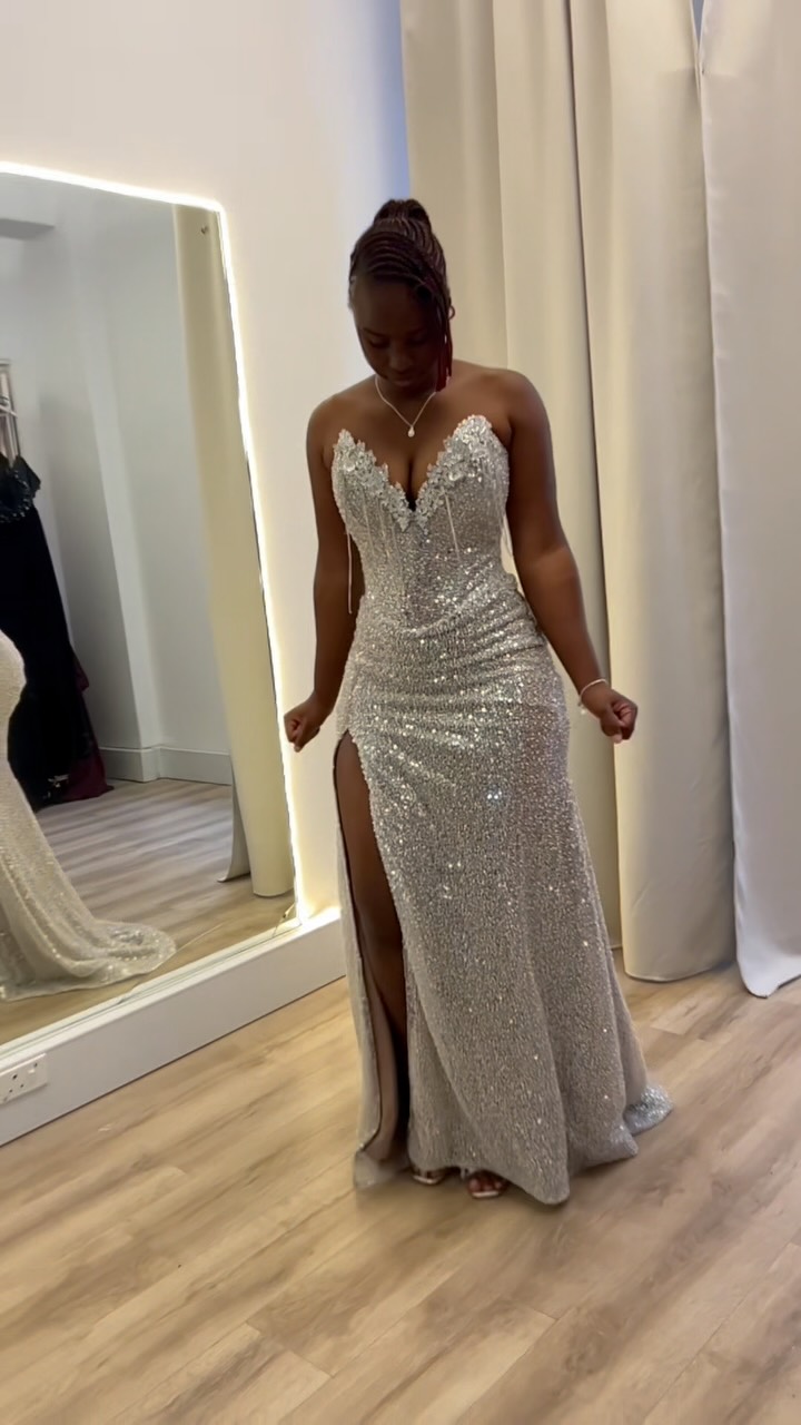 You looking for a stunning dress in capetown??give us a call 0681174586, Location: 26A Short Market Street, Capetown City Centre, JDN House, 2nd Floor, #capetown #matricdance #promdress
