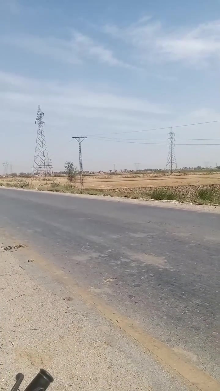 نئون ديرو وارا ھاڻي ستا پيا آھن ننڊ ڪري وٺن فلحال هي گاڏيون جتان جتان ...