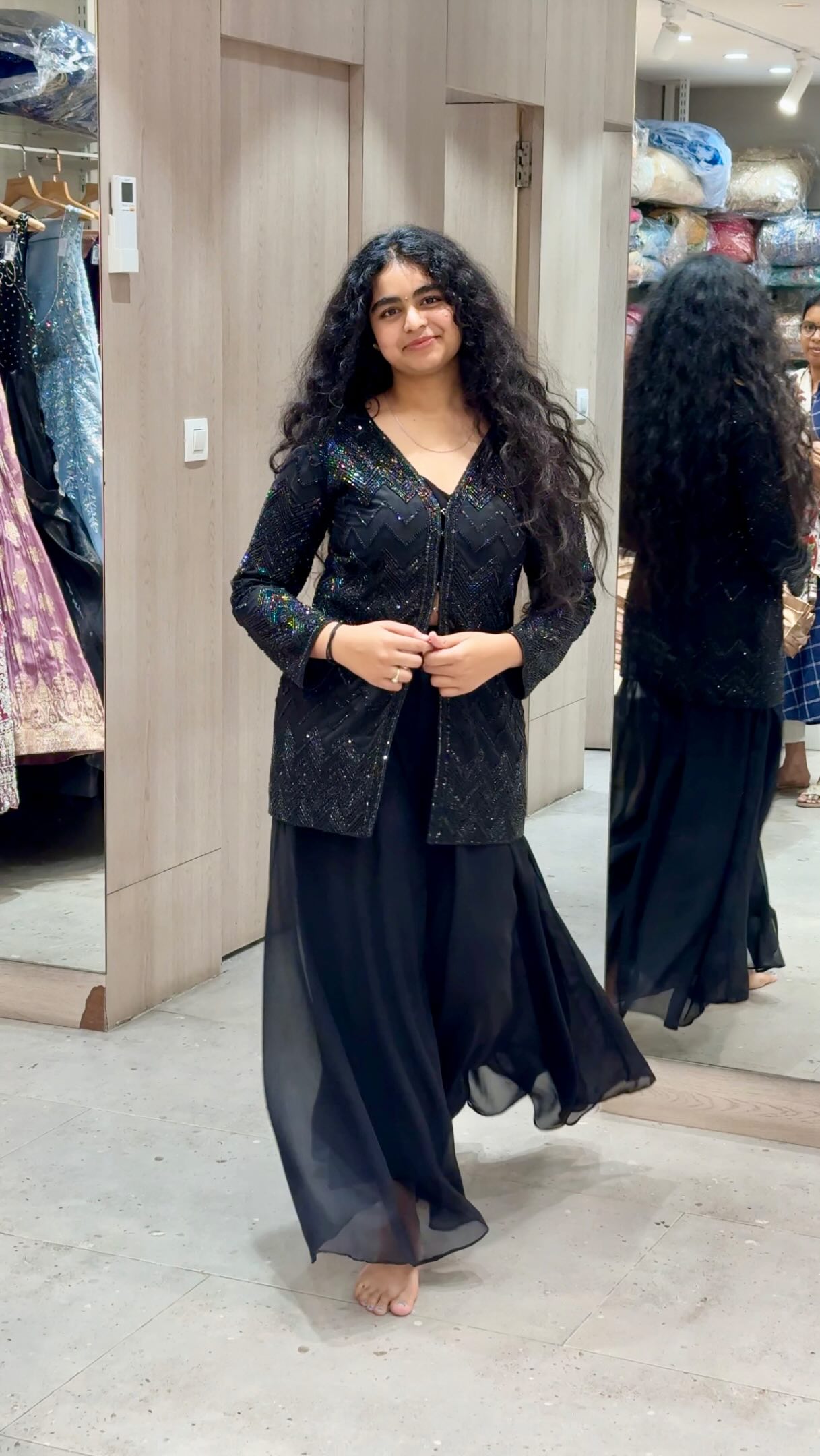 best ladies dress shops in hyderabad Comment “ Tarangg ” for link’s 😍, place to shop Festive and wedding Collections at budget friendly prices and USA is at Tarangg🥳, 🇮🇳India Hyderabad Telangana, 📍Ta Parklane whimsigothic