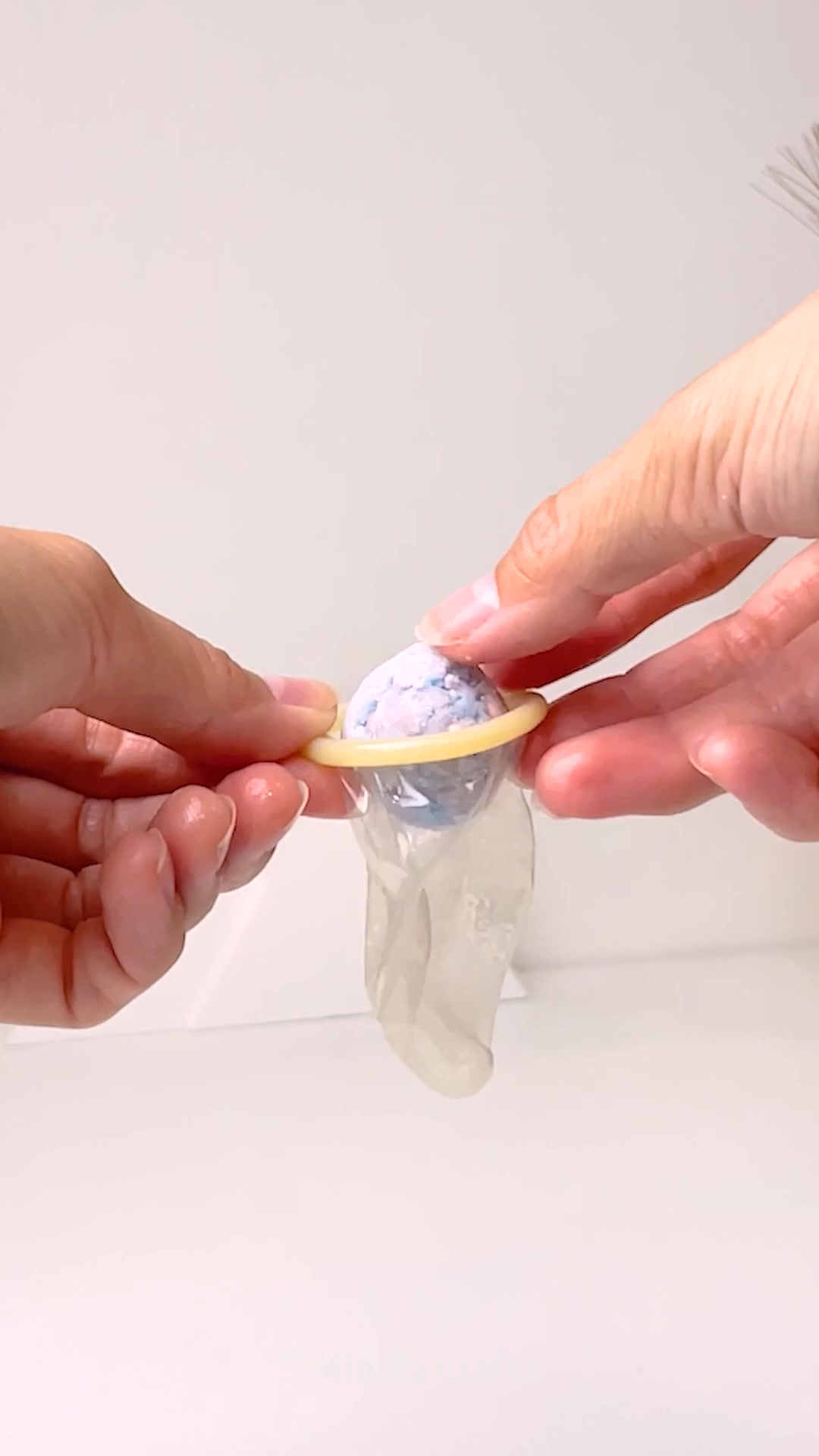 Alternative way to use condoms | 5-Minute Recycle