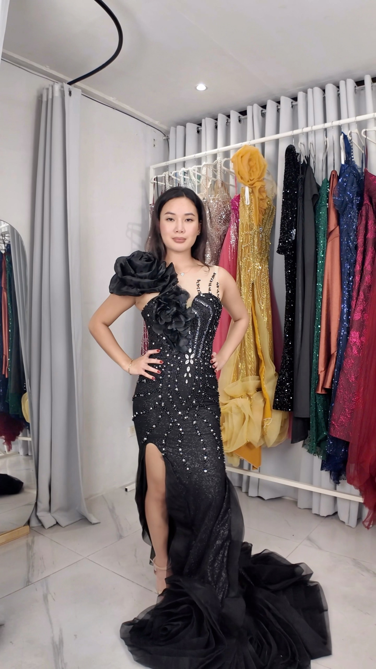 We offer a collection of evening gowns, formal gowns, and cocktail dresses available for rent in Manila. Perfect for weddings, galas, dinners, birthdays, parties, and other special occasions., Book 