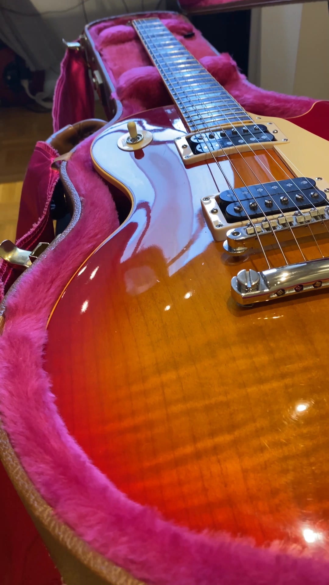 lespoulページ Gibson Les Paul Classic 1992 – The Guitar That Saved Gibson! This