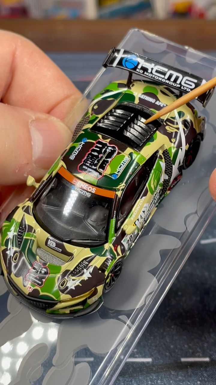 CollectorsThe Honda NSX GT3 collaboration between POP RACE and