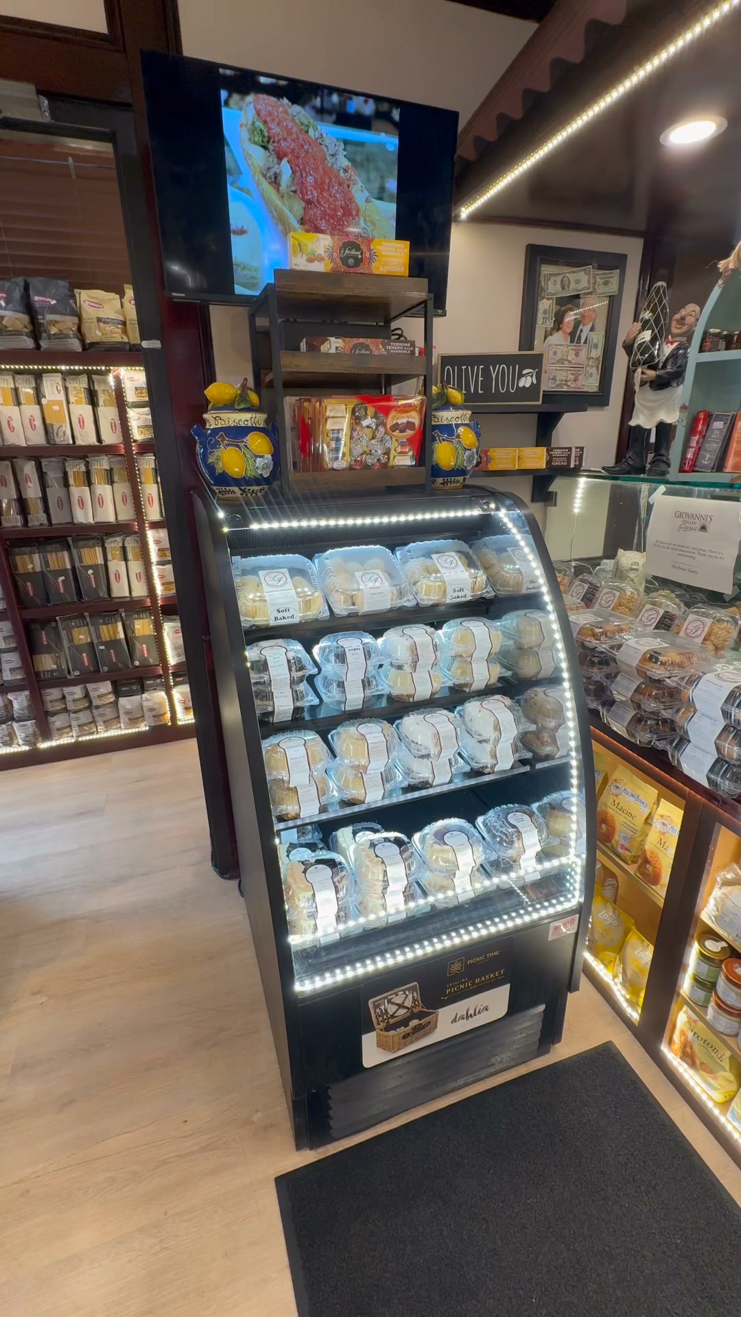 Giovanni's Brick Oven Express Italian Market | Pottstown PA
