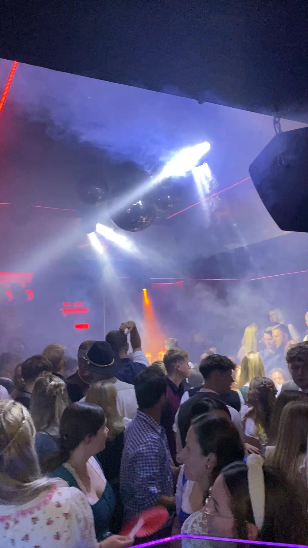 eaZy Zwiesel - dance, lounge, events on Reels