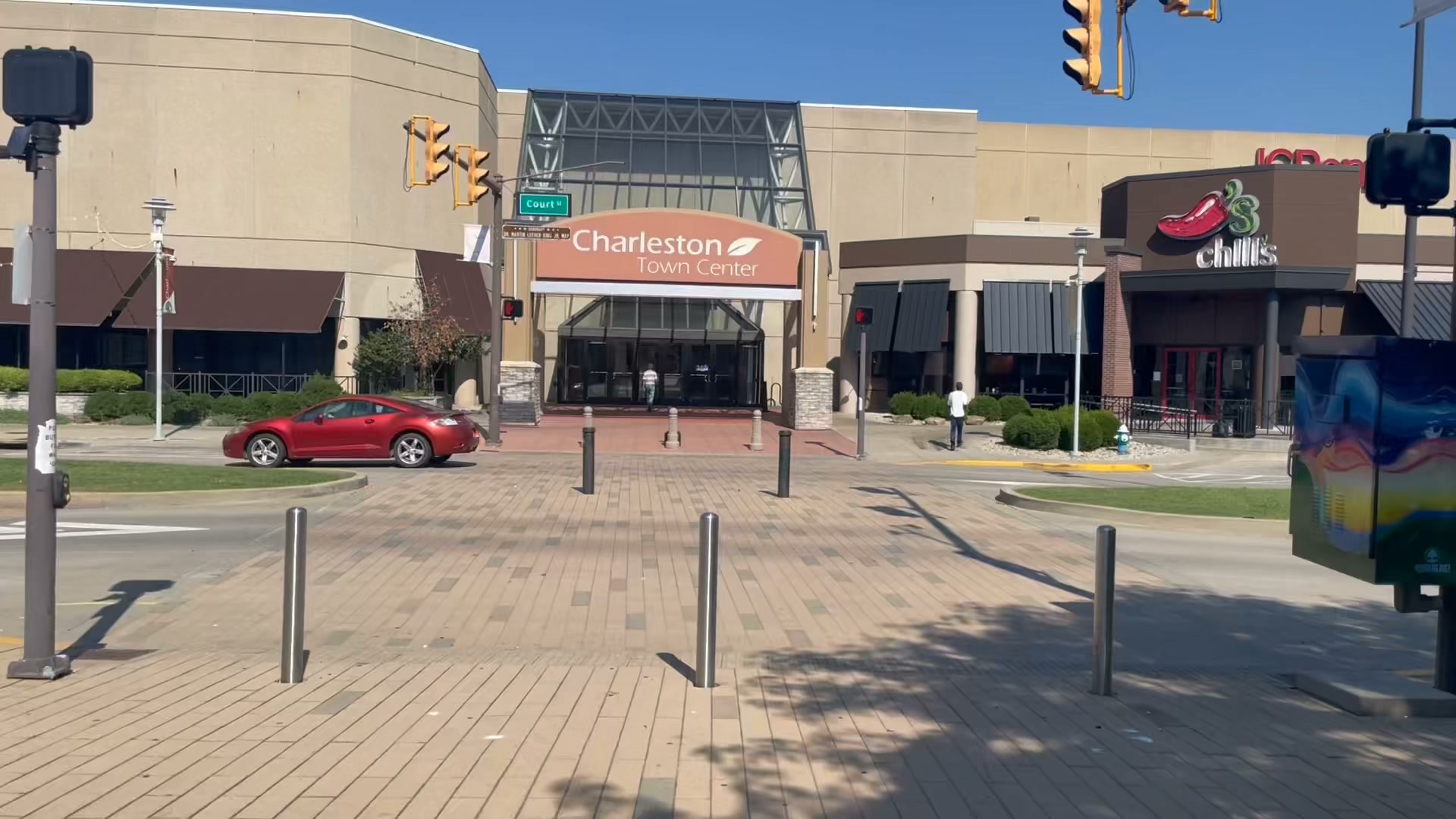 Zumiez store closing in Charleston Town Center Mall