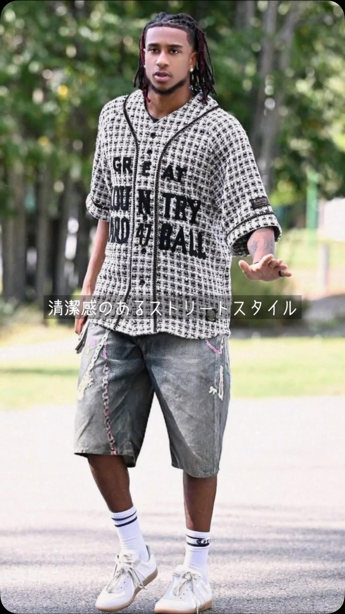 アーティスト、MON7Aが着る、フレッドペリーシャツ。 THE FRED PERRY