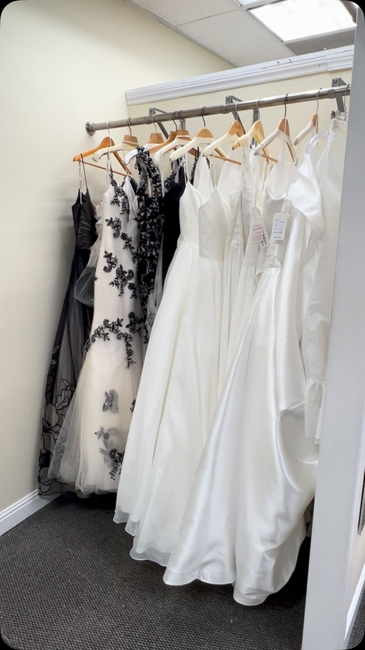white dress elegant Satin Little Wedding A-Line Tea Length V Neck Pocket Bridal Gown COCOMELODY CW3379, 15 Days / Ivory / US6-UK8-EUR36 Simple Green Salad + mint green Color:Wisteria Purple Square Neck