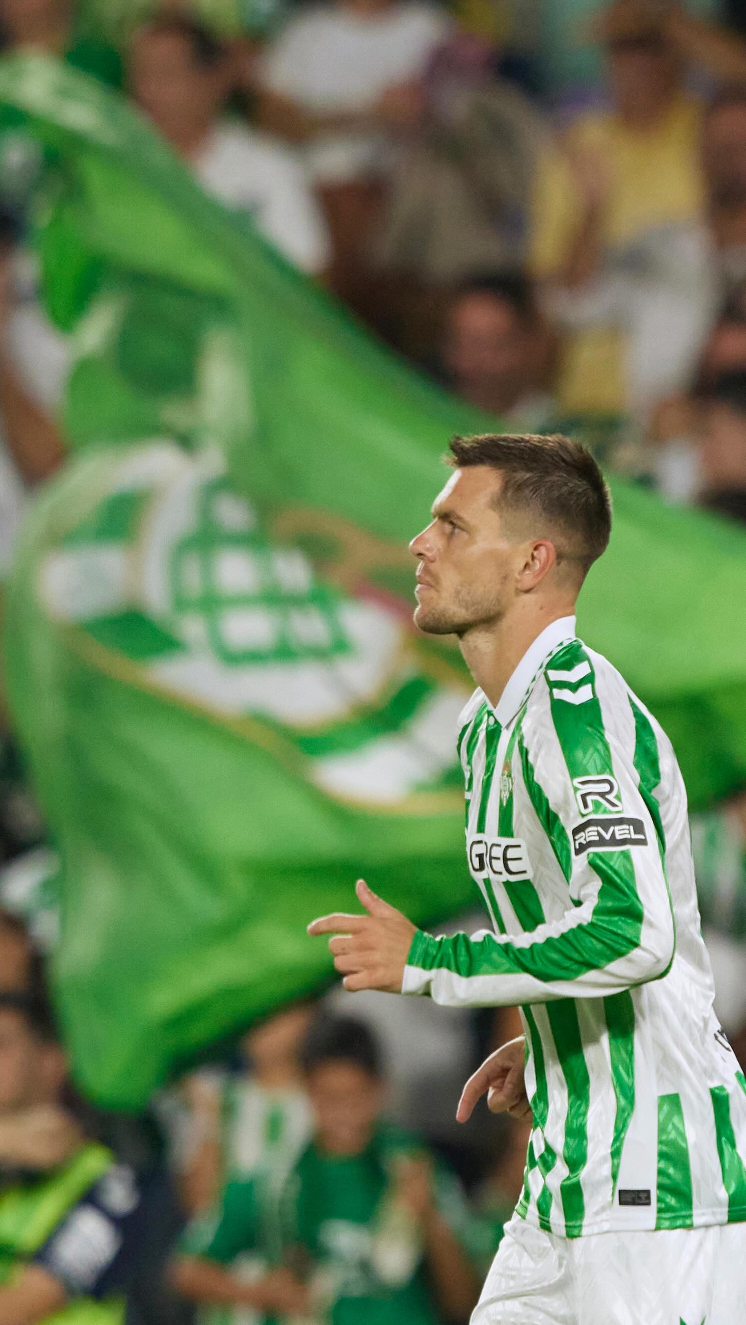 Pelota cosida al pie y definición de crack 🇦🇷😮‍💨 #DíaDeBetis # ...