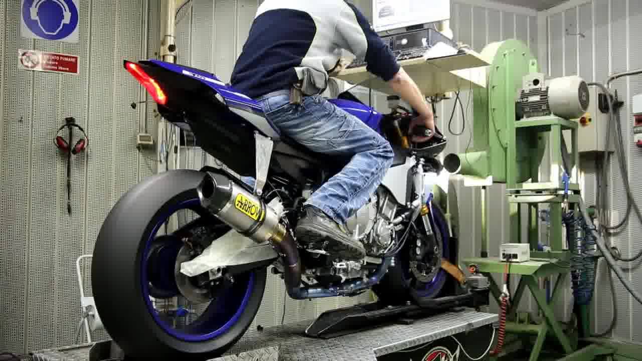 Yamaha YZF R1 2015 A video showing some of the tests done with R1