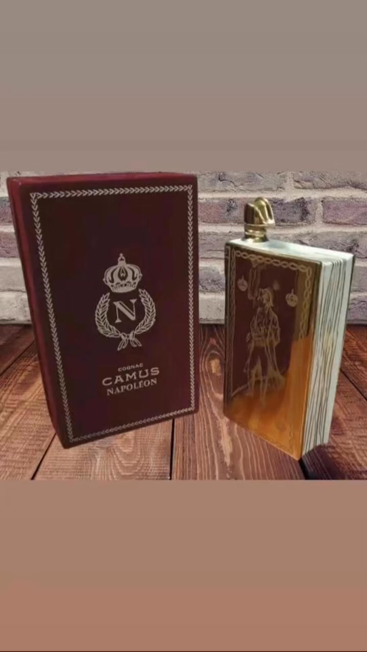 22kGold Limited Edition of Camus Napoleon Cognac 1969 in the shape