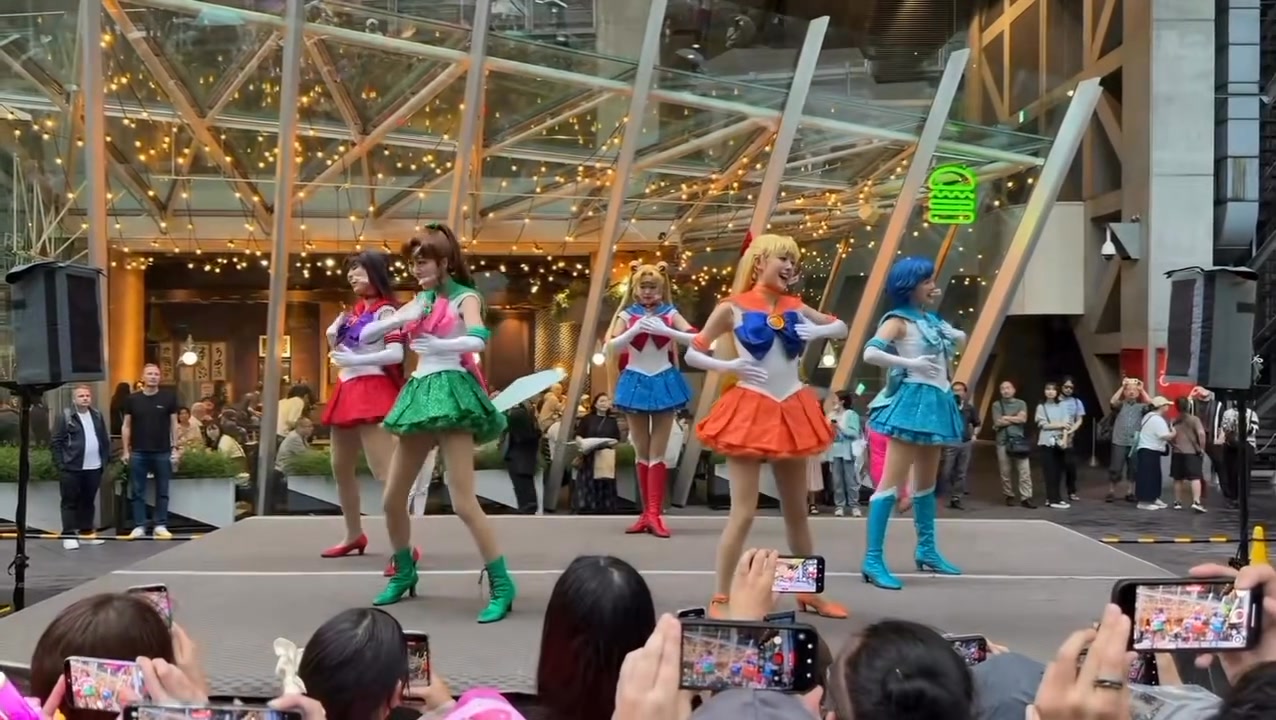 "You're my universe" ️ Espectáculo pequeño de la gira US de Sailor Moon ...