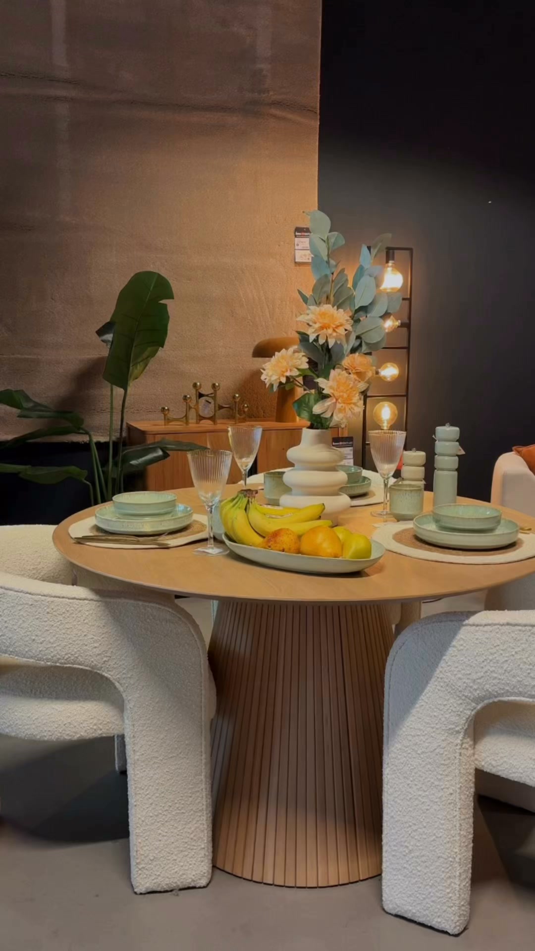 Set the table with us 🍂🤎, Alles für unseren herbstlich gedeckten Tisch findet ihr bei BUTLERS 🍽️✨, 📍home24 Outlet Berlin, #home24 #home24outletberlin #outlet #möbel #möbeloutlet #butlers #sale #berlin