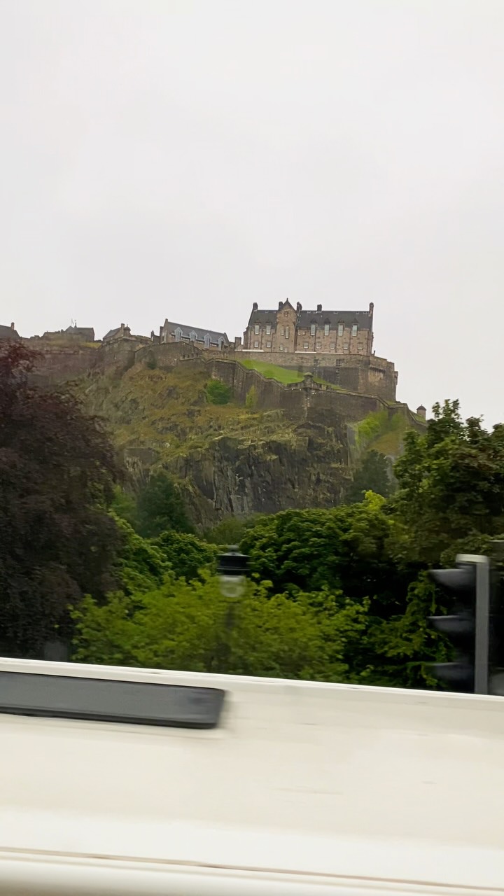The magnificent Edinburgh Castle (I got teary the first time I saw