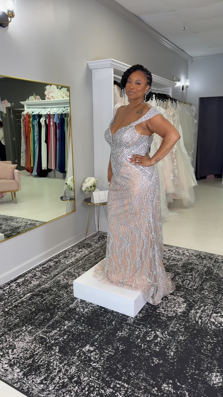 bridesmaid dresses in augusta ga A bride needs more than a gown, and we have the accessories too! During your appointment take a peak at our assortment of necklaces, earrings, tiaras, veils, robes, bra Wedding Dresses Virginia Beach, YGroup_OB430015 Select Shoes Size:39