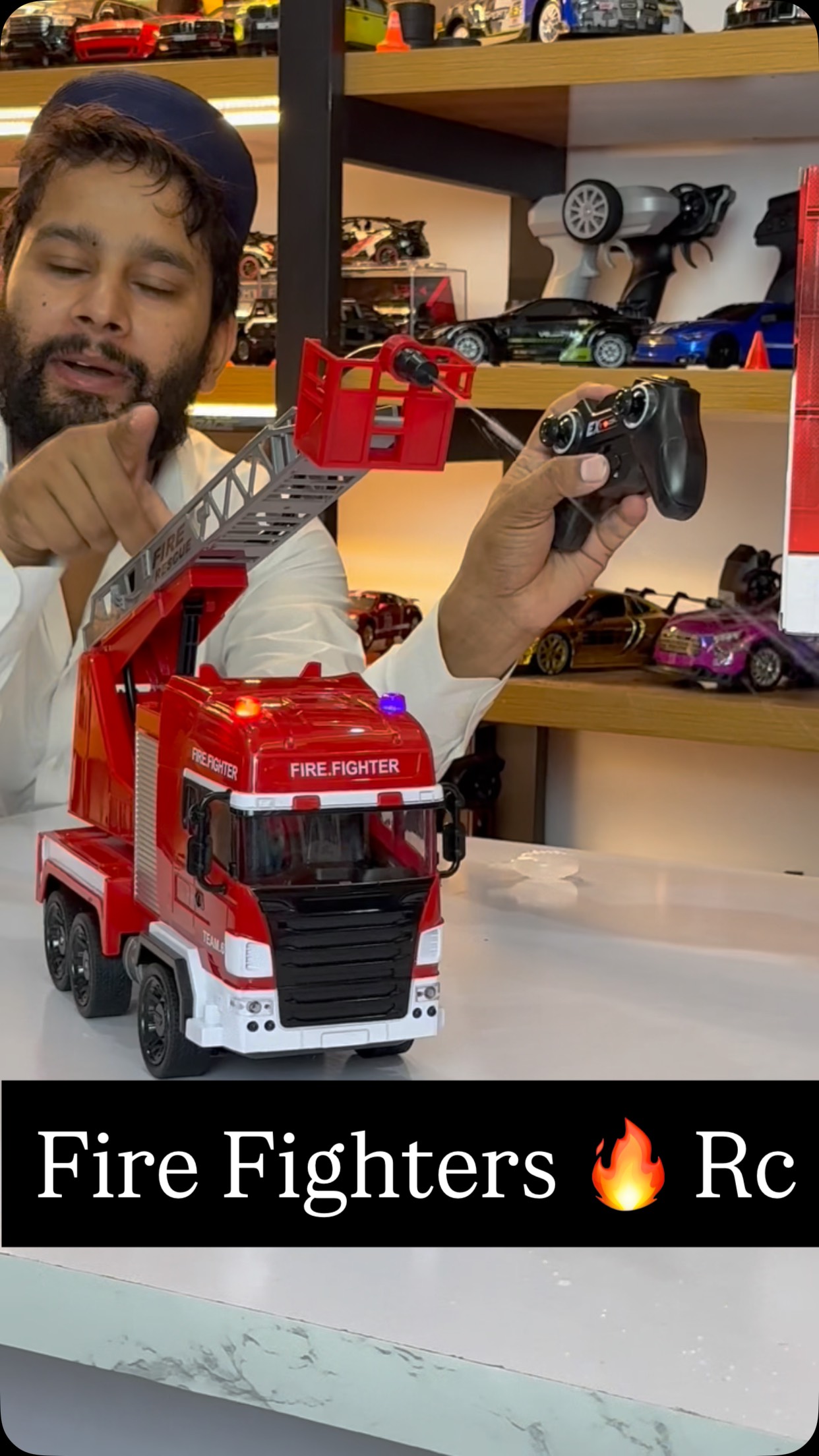 🌈RC Fire Truck 遙控消防車 7 FUNCTIONS: FORWARD/BACKWARD/ TURN