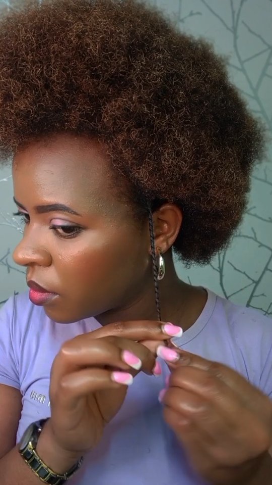 Sometimes less is more. Style natural hair without gel but I promise it ...