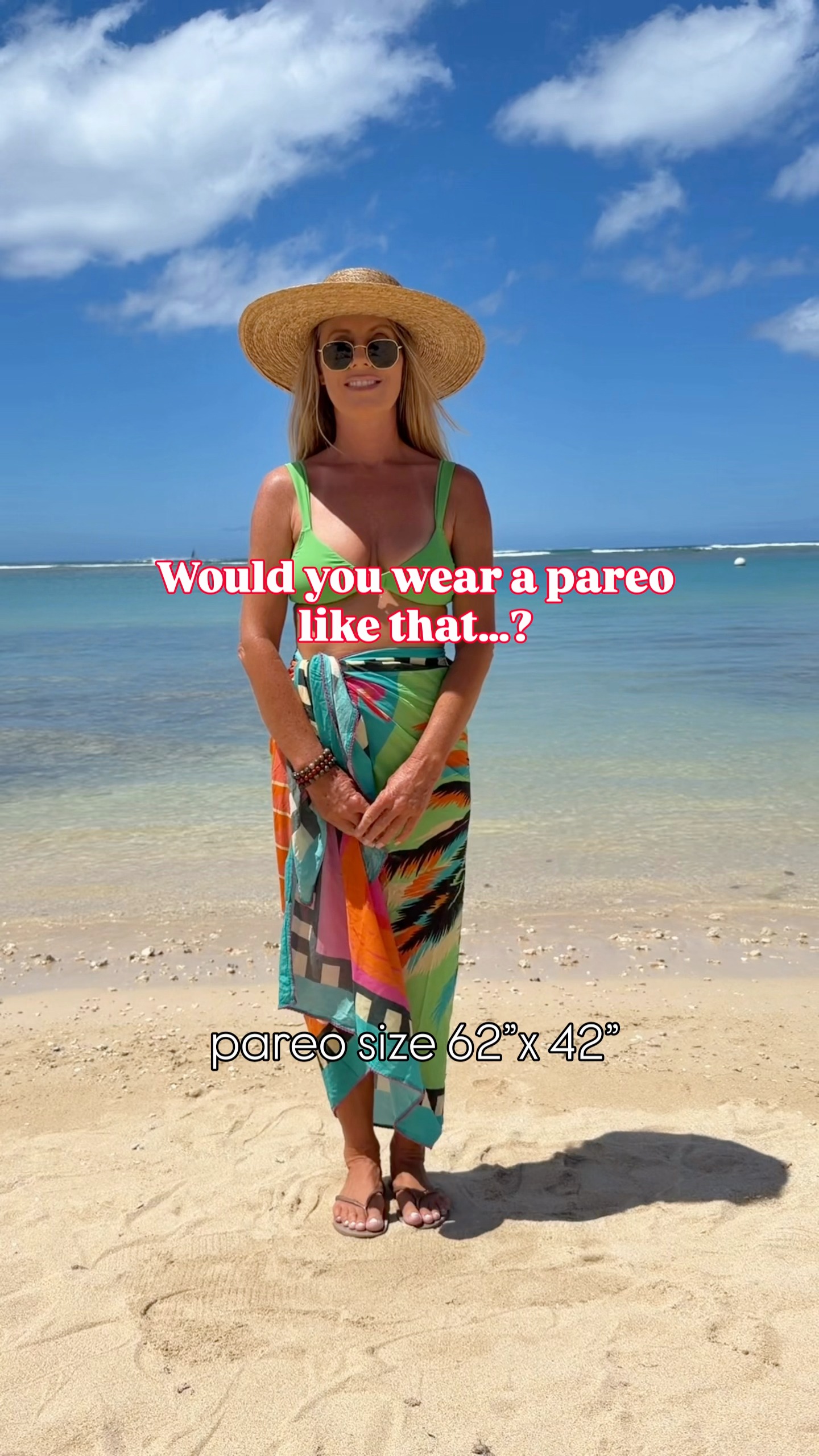 Would you wear this DIY wrap dress made from a pareo ? #pareos #sarongs #beachdress #ModaPraia #resortwear | Blonde Beach Vibes