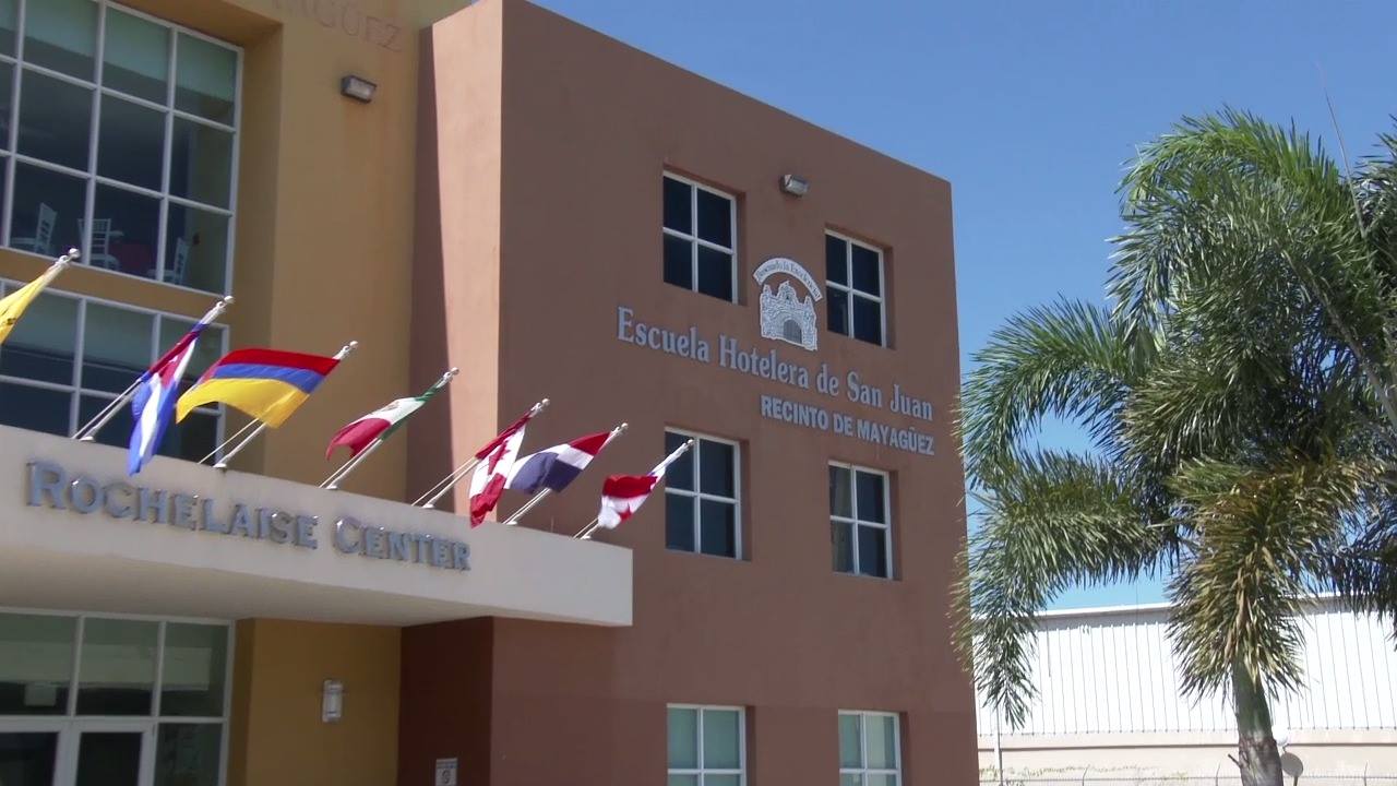 “Para todos los que laboramos en la Escuela Hotelera de San Juan personal  administrativo y docente - es un honor recibir esta distinción que nos  inspira a continuar innovando y fomentando estándares ...