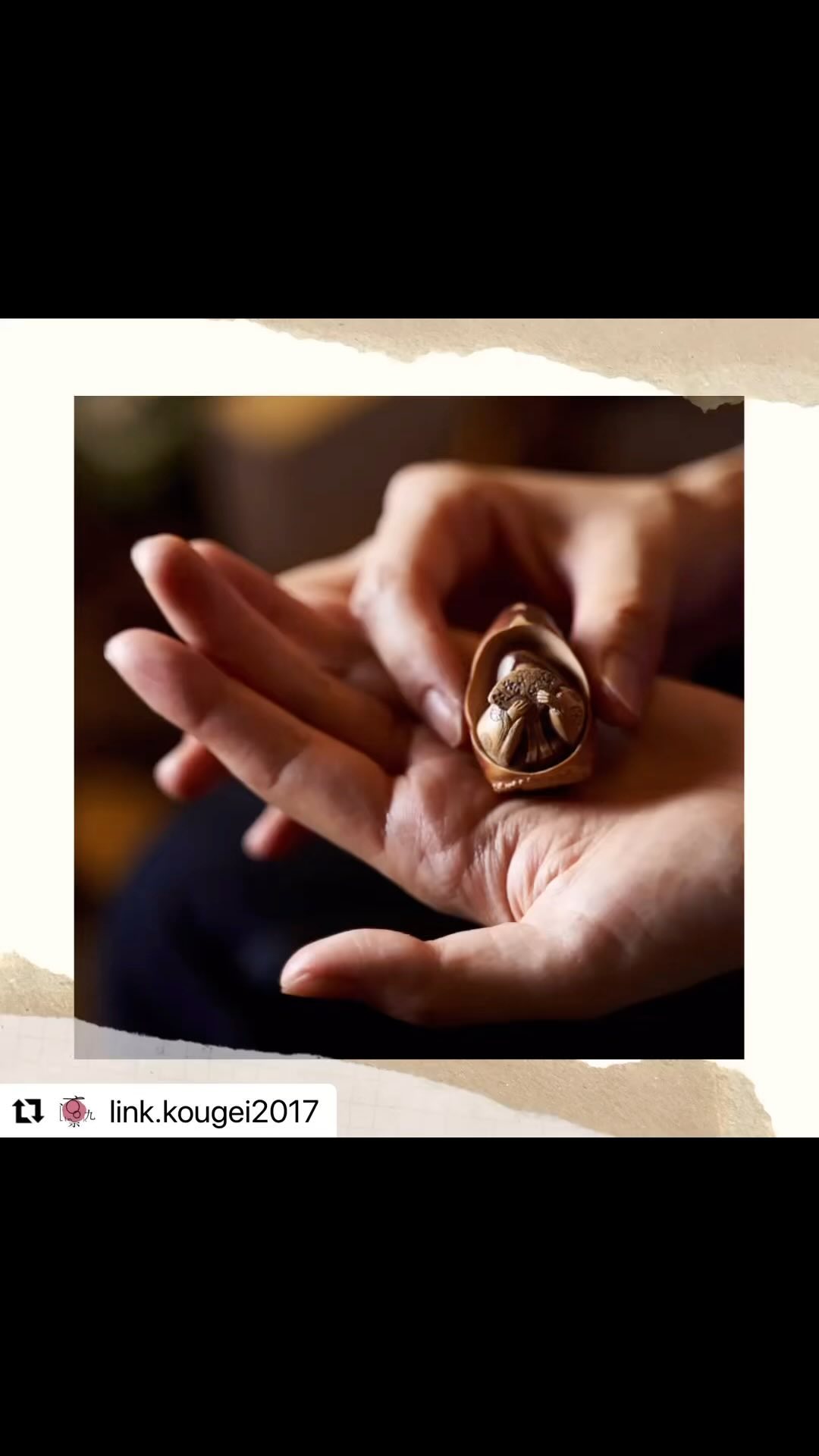 伊勢根付】『梶浦明日香作 木彫だるま』共箱 縦3.6cm横2.9厚さ1.4cm 