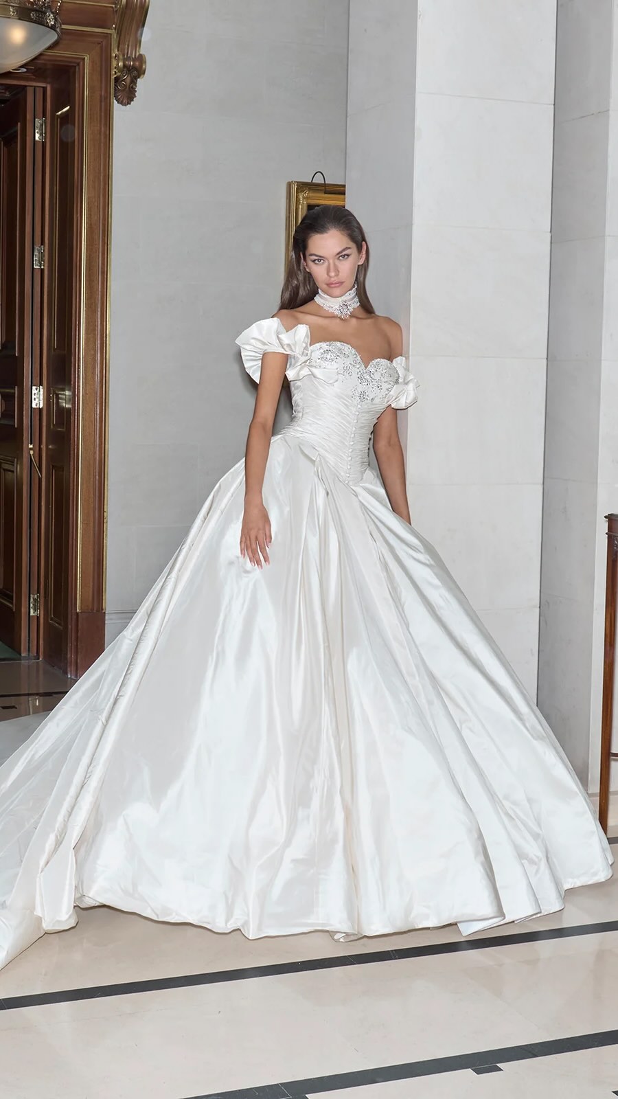 Bisou Bridal