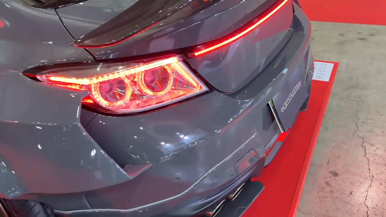 クリスタルアイGR86デモカー バルカンファイバーLEDテールランプ 