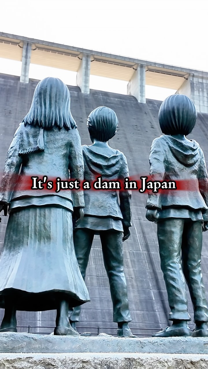 Visiting Hita's Attack on Titan museum and statues