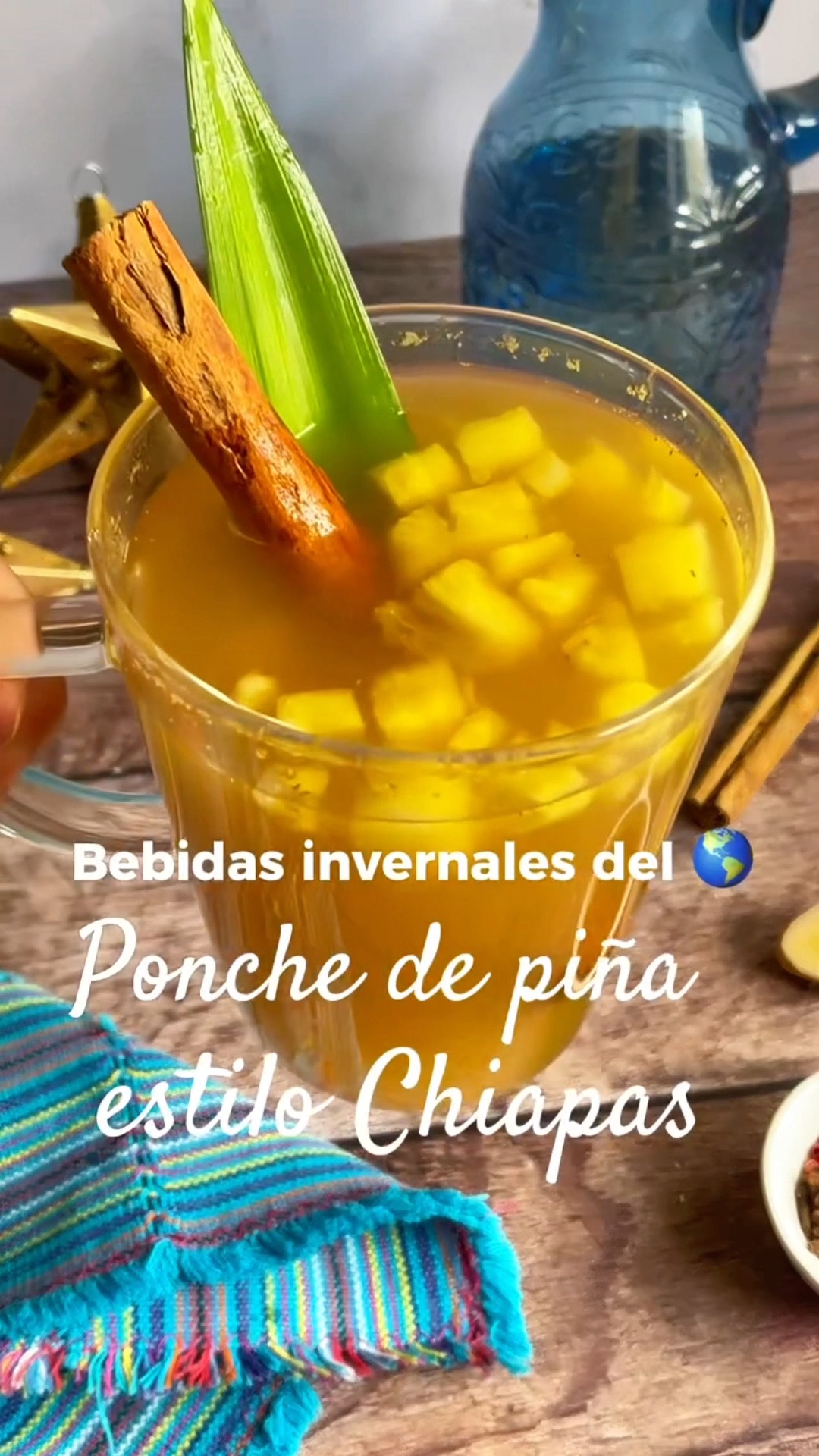 Prepara una bebida caliente mezclando en una cacerola 2 litros de agua ...