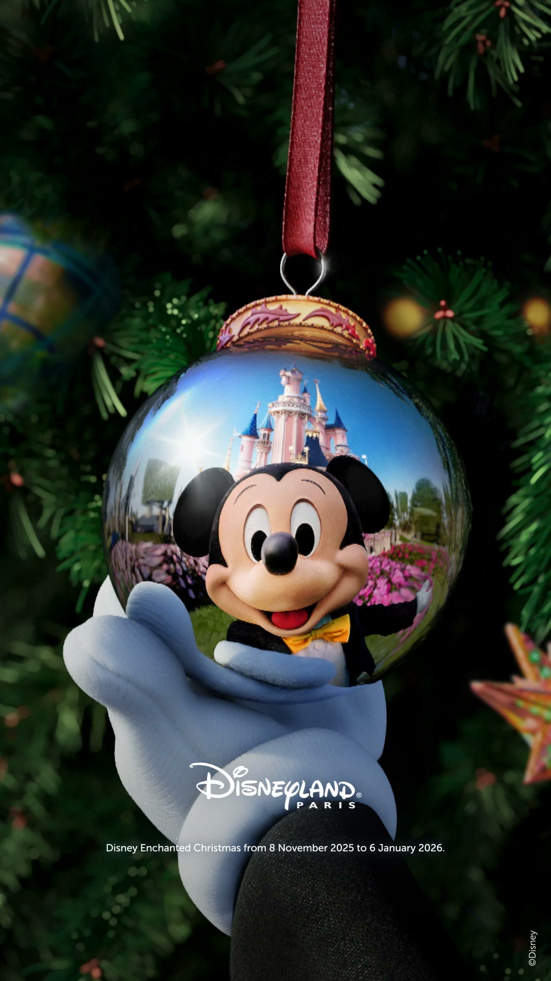 During Disney Enchanted Christmas, discover festive decorations