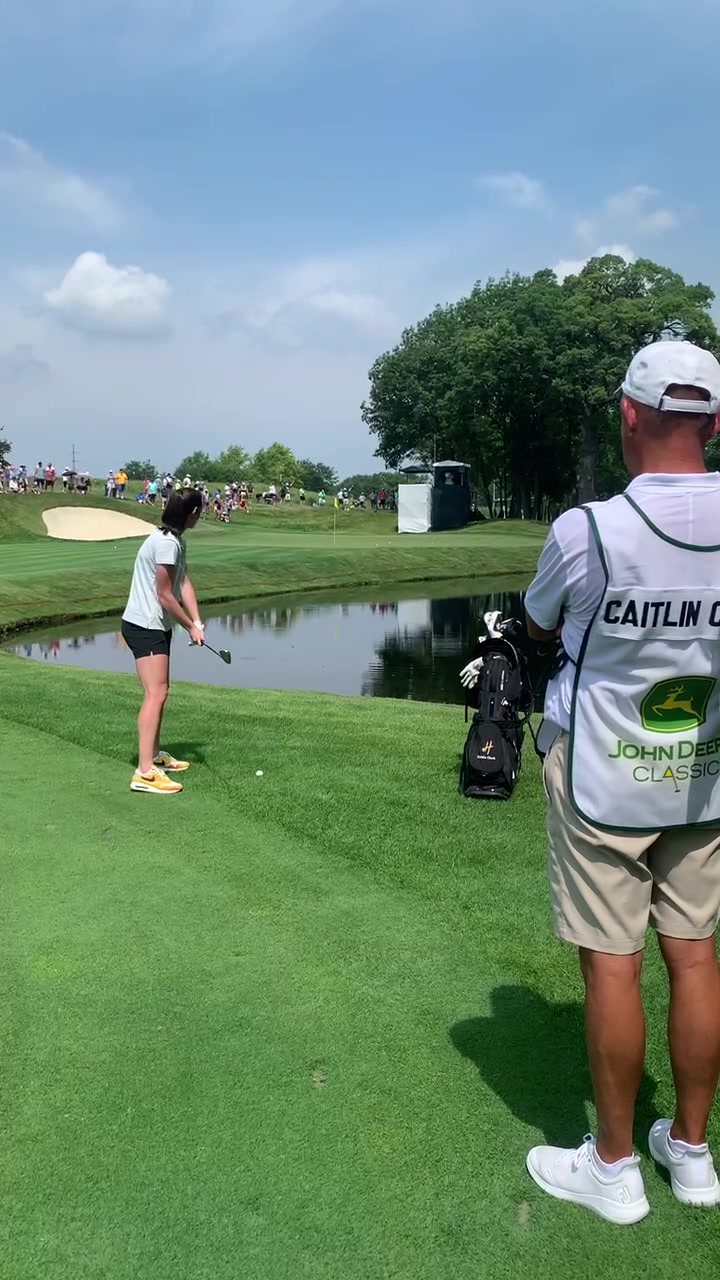 What is the dress code for women at the John Deere Classic?