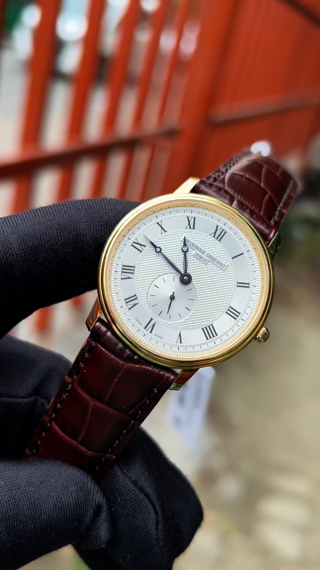 Own the Elegance – Frederique Constant FC-235M4S5. A True Classic