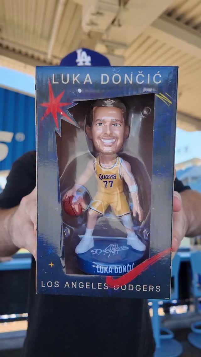 What do you think of the Luka Doncic Bobblehead??💜💛#lakers