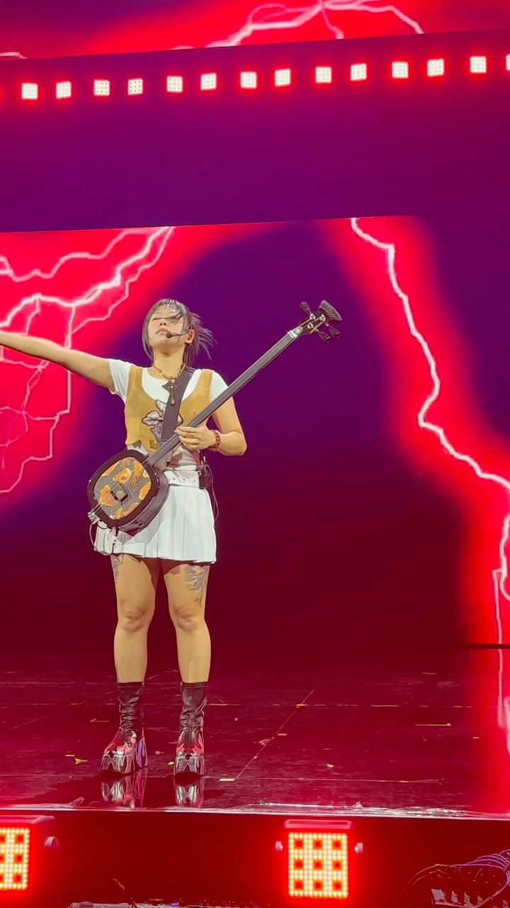 Crazy Train Goes Asian! #ozzyosbourne #CrazyTrain #ozzy #folkmetal