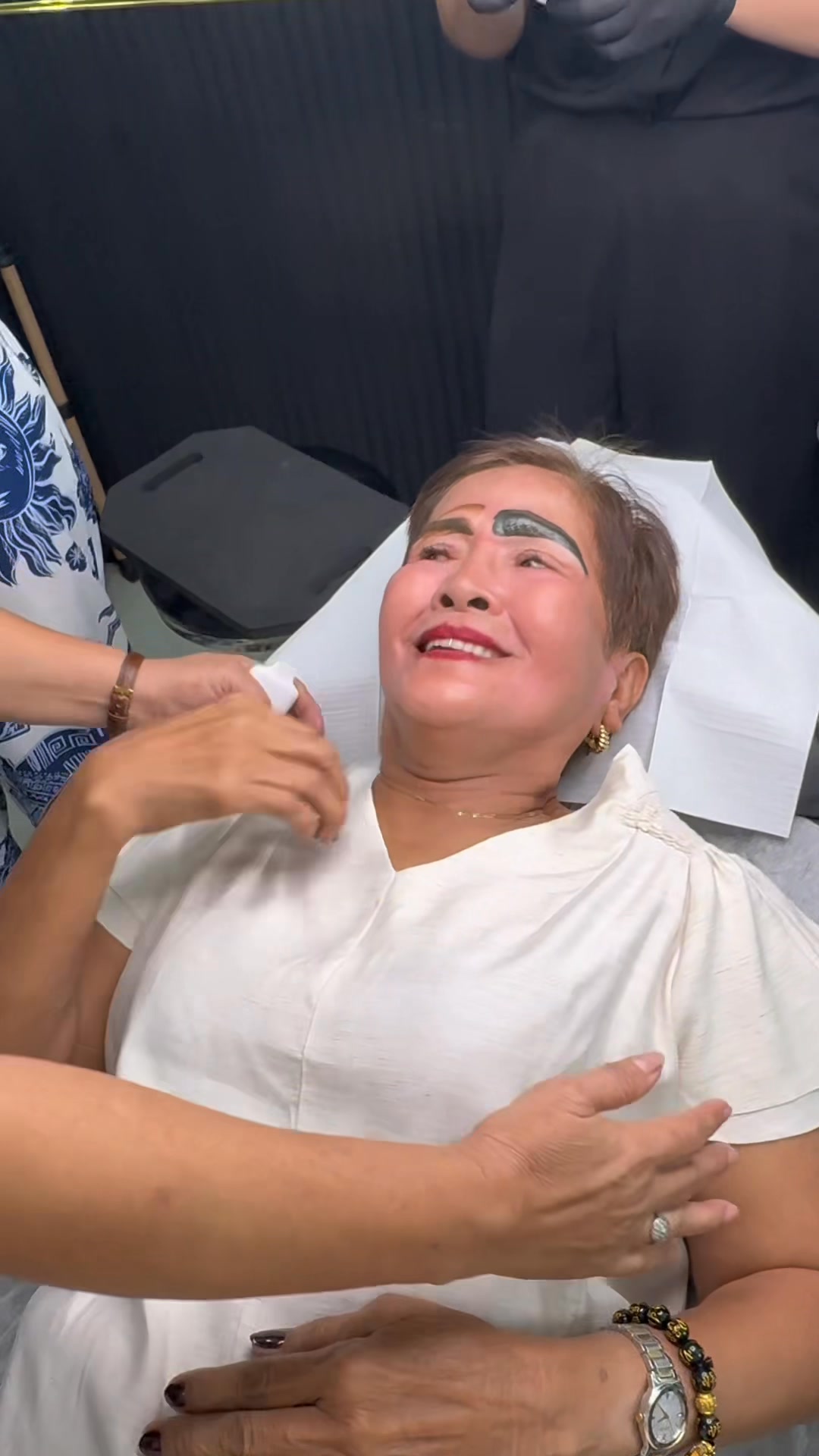 Ano kaya ang reaksyon dito ni Nanay😂 Watch till the end Dito lang yan ...