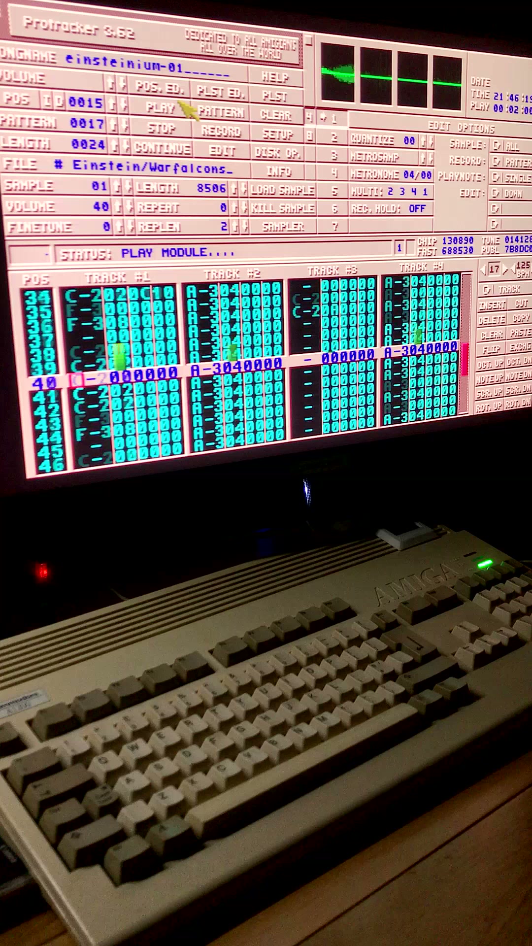 It's nearly midnight here, so a bit of music before sleep. Full