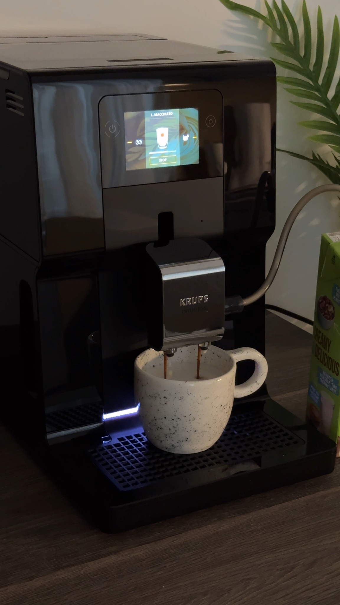 Da li ste znali da kafa sadrži preko 800 aroma? ☕️ Zato nije svejedno ...