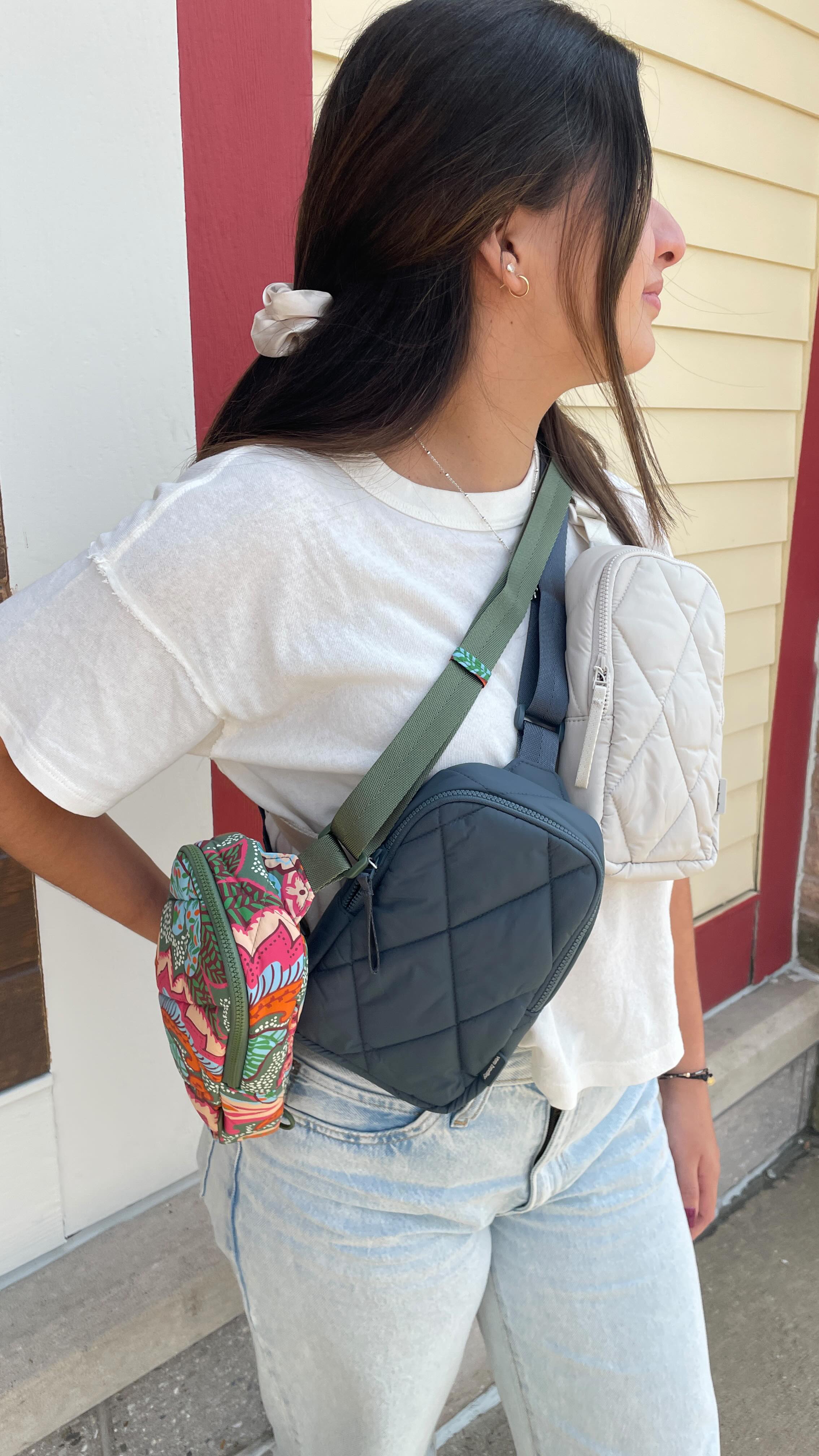 hallmark vera bradley mini backpack Women's Premium Cotton Banbury Backpack, Flowers + Feathers, One Size : Clothing, Shoes & Jewelry portioned pack Vera Bradley -Mini Backpack- Performance