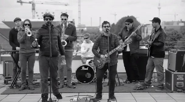 Cool Me Down - Live from a rooftop in Berlin, Dust & Dirt Tour