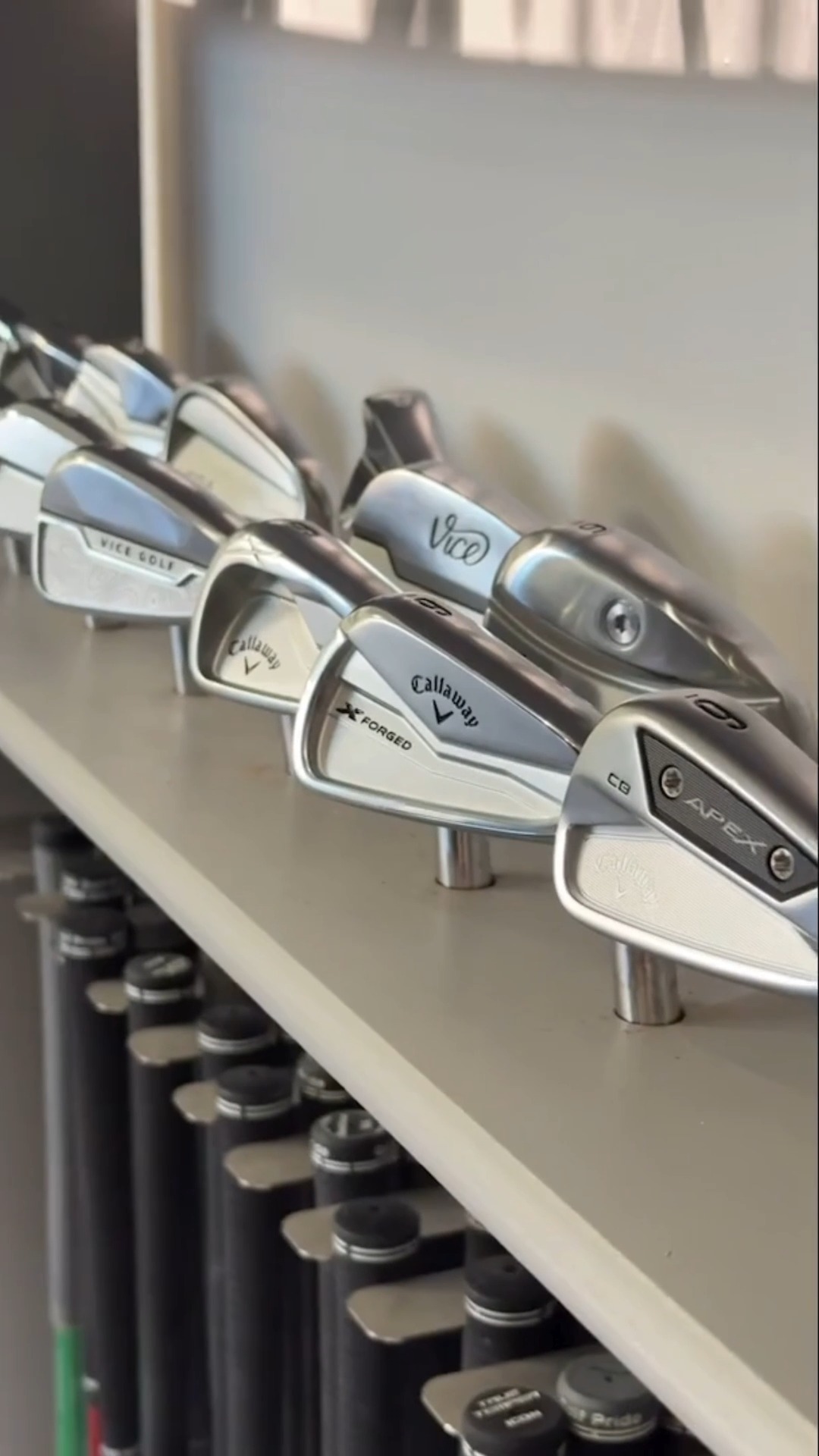 Club - Pictures of the new Srixon ZXi irons have been released
