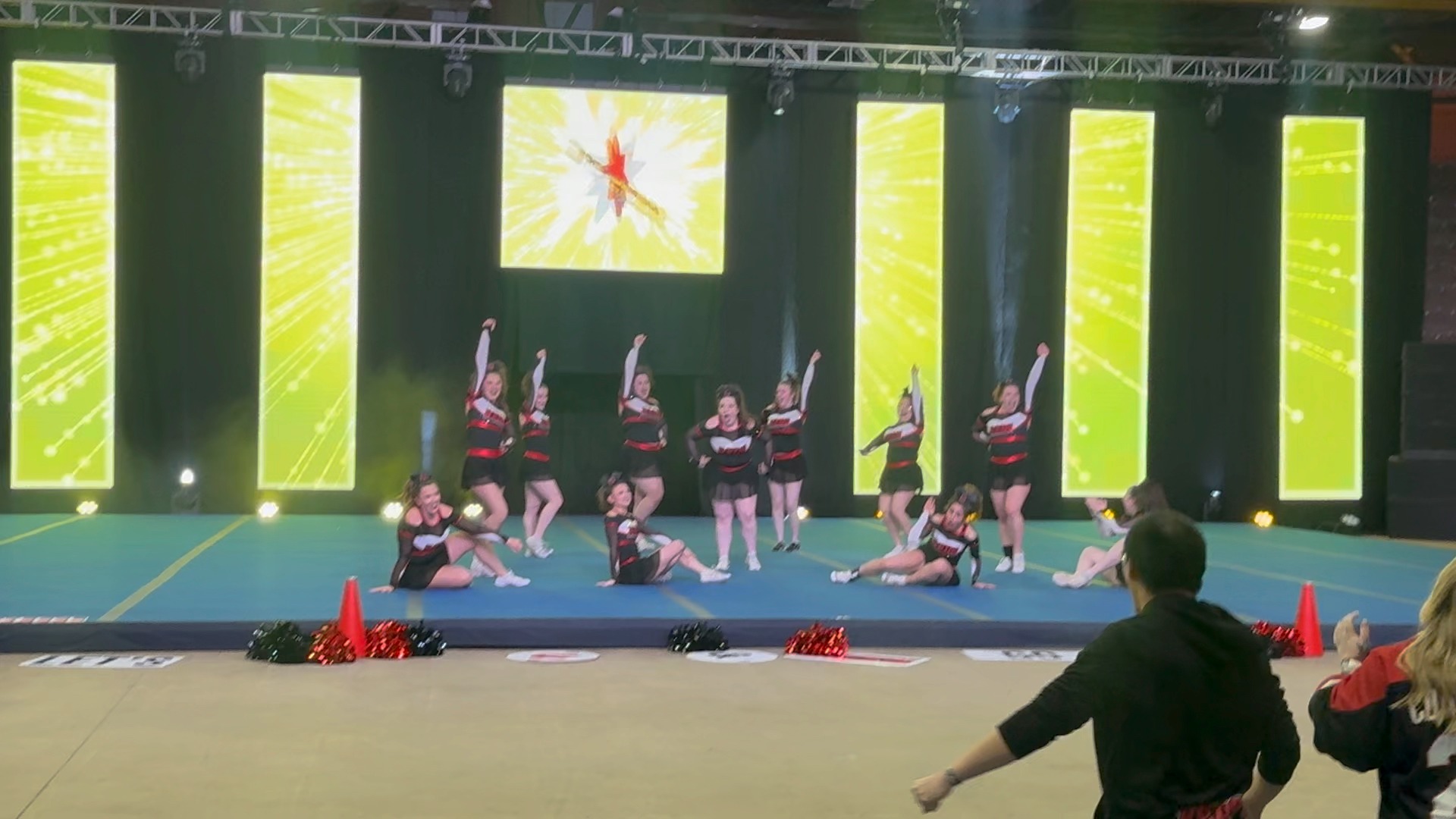 REDS Cheerleading