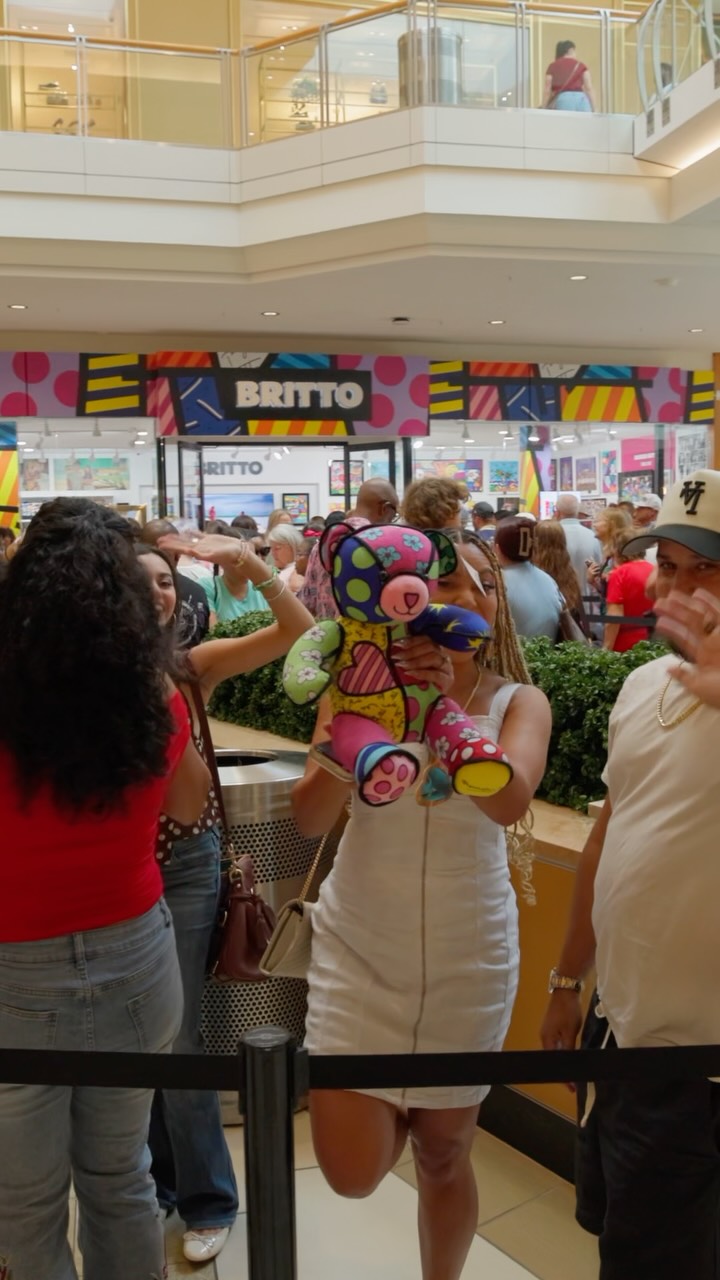 アート・デザイン・音楽 NEW SHOPPING MALLS / Carles Broto Discover the new Britto design store & fine art gallery in Tampa