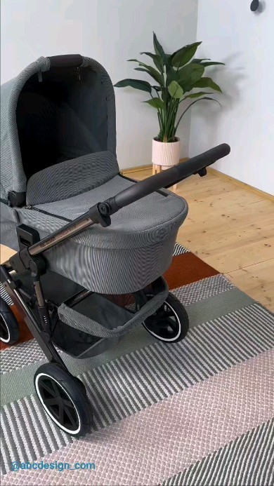 Ein Kinderwagen mit Cord-Stoff ? Aber natürlich 🤩, Entdecke die tolle Kollektion 2024 von @abcdesign_com in deinem B.O.B. #BabyFACHmarkt ❤️, B.O.B. #BabyFACHmärkte