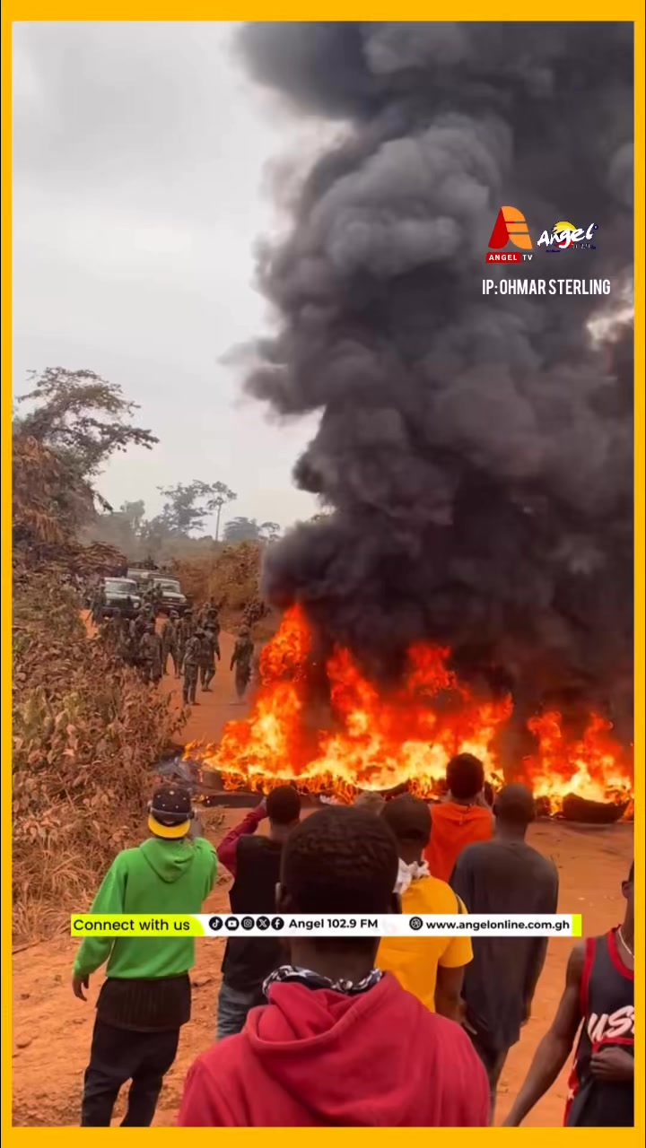 🚨 Tension at Manso TontokromResidents of the Galamsey community ...