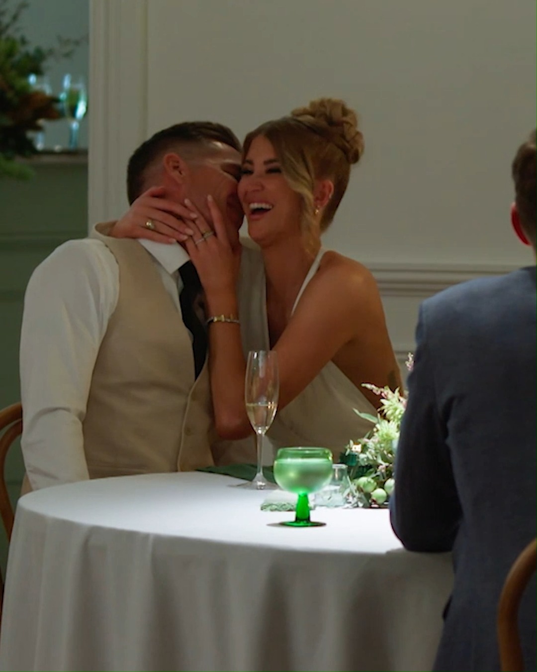😳 That's one way to make an impression! #MAFS on Channel 9 and