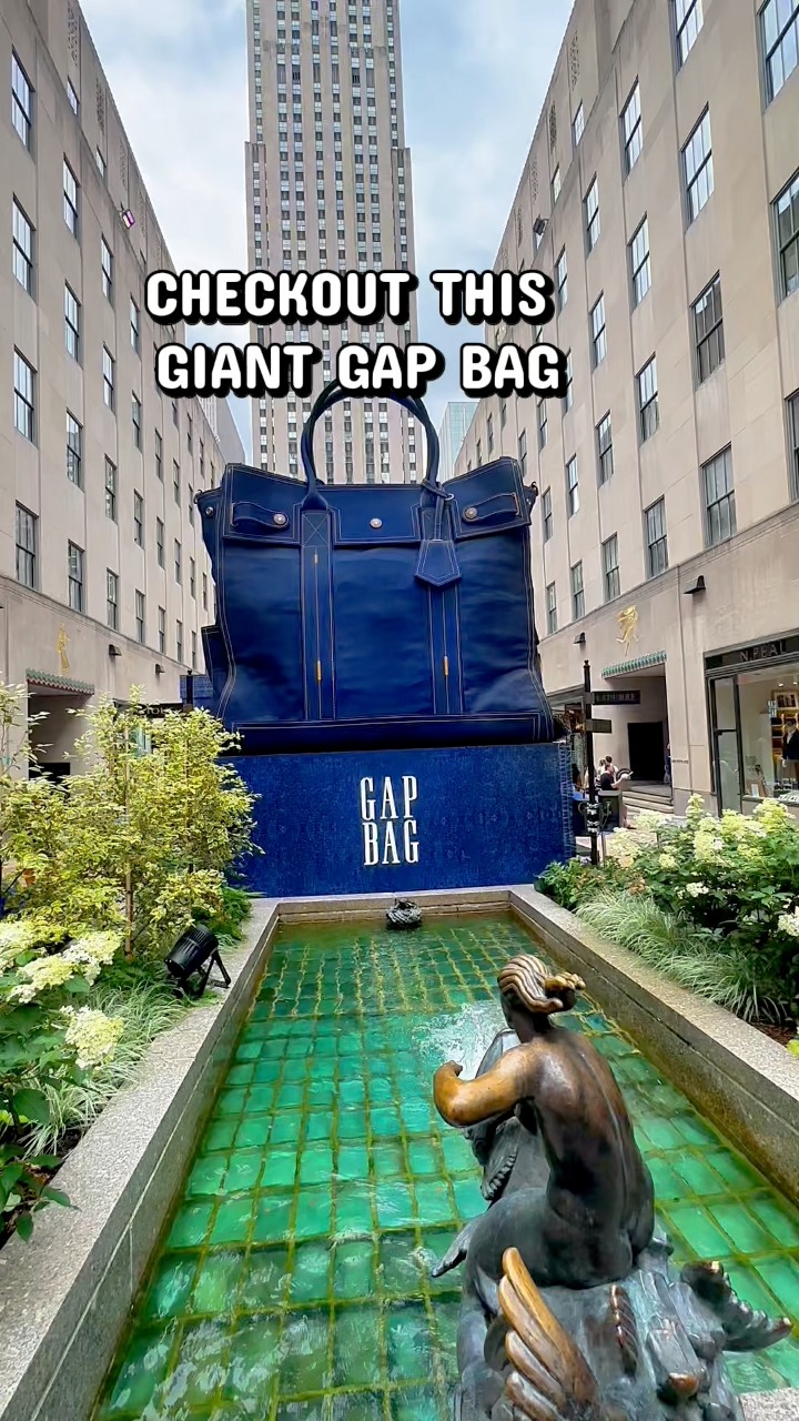 This month, we celebrate 30 years of @gap in Japan 🇯🇵 Since