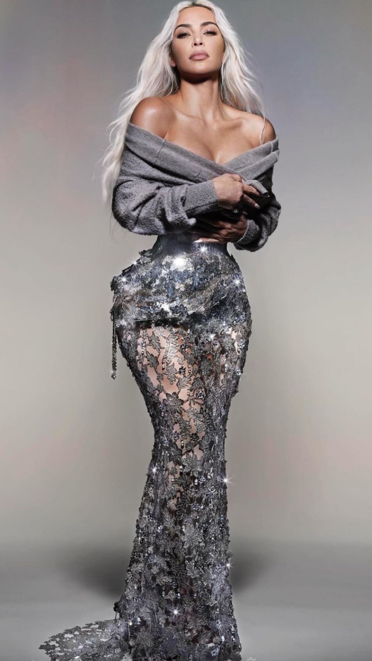 kim k grey dress Kardashian's gray cashmere sweater was a purposeful part of her John Galliano for Maison Margiela look at the Met Gala classy green abaya