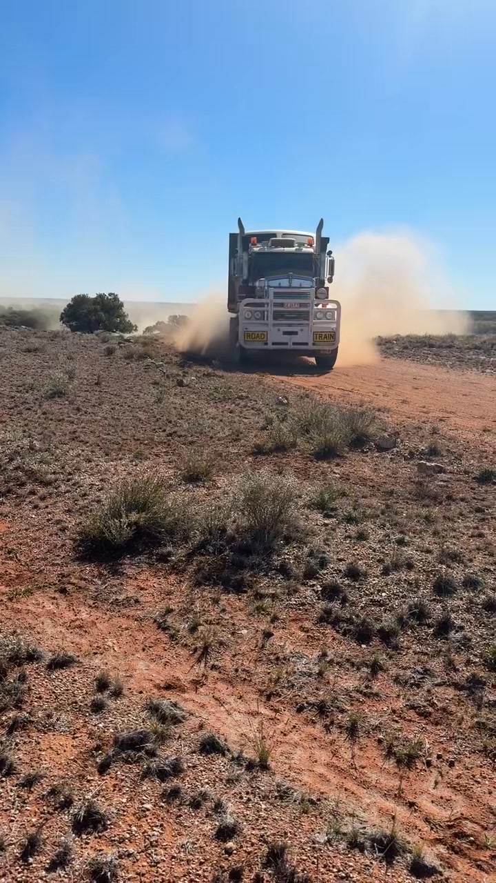 old Australian Truck Driver’s Group. | One story from Bruce Honeywill ...