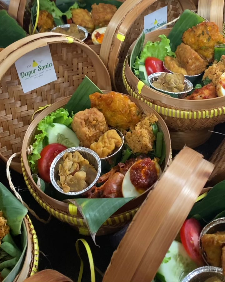 Packaging bambu yg lagi trending. Kesan tradisional yg kuat tapi tetap ...