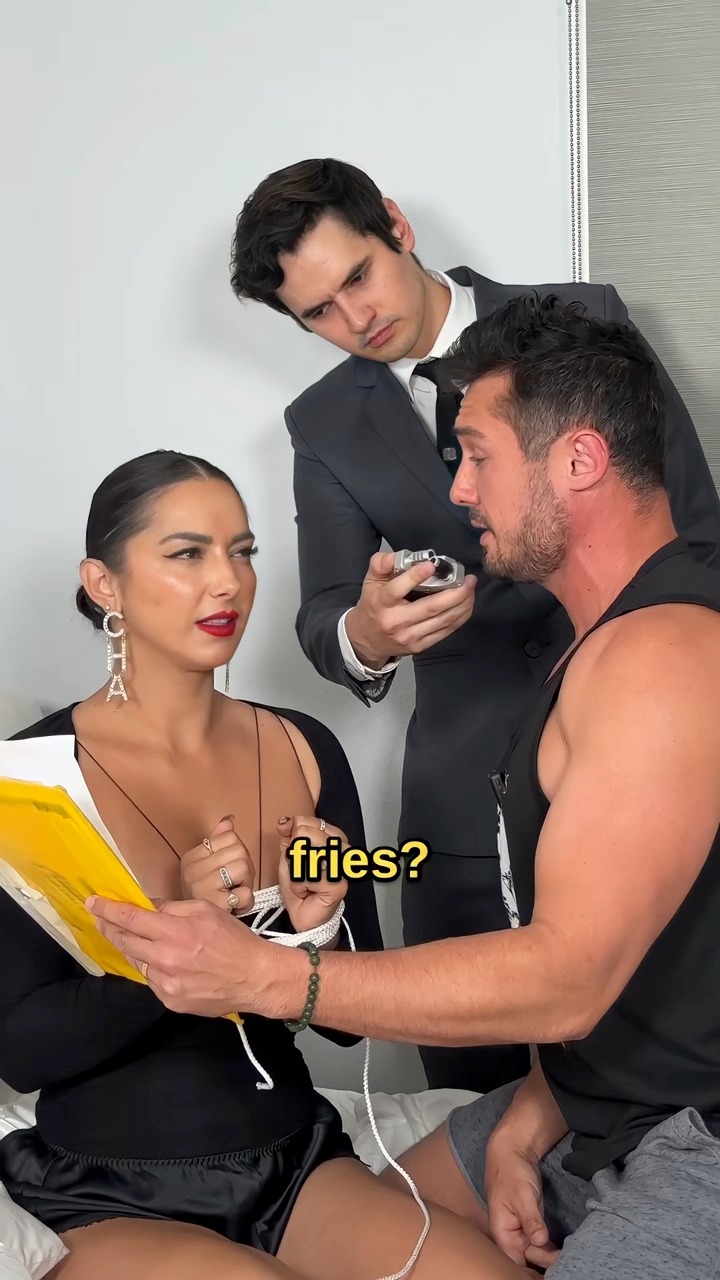Women’s audiobooks be like Eva and Javier Facebook