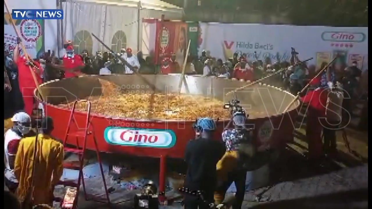 Hilda Baci's largest serving of Nigerian style jollof rice ready. 200 ...